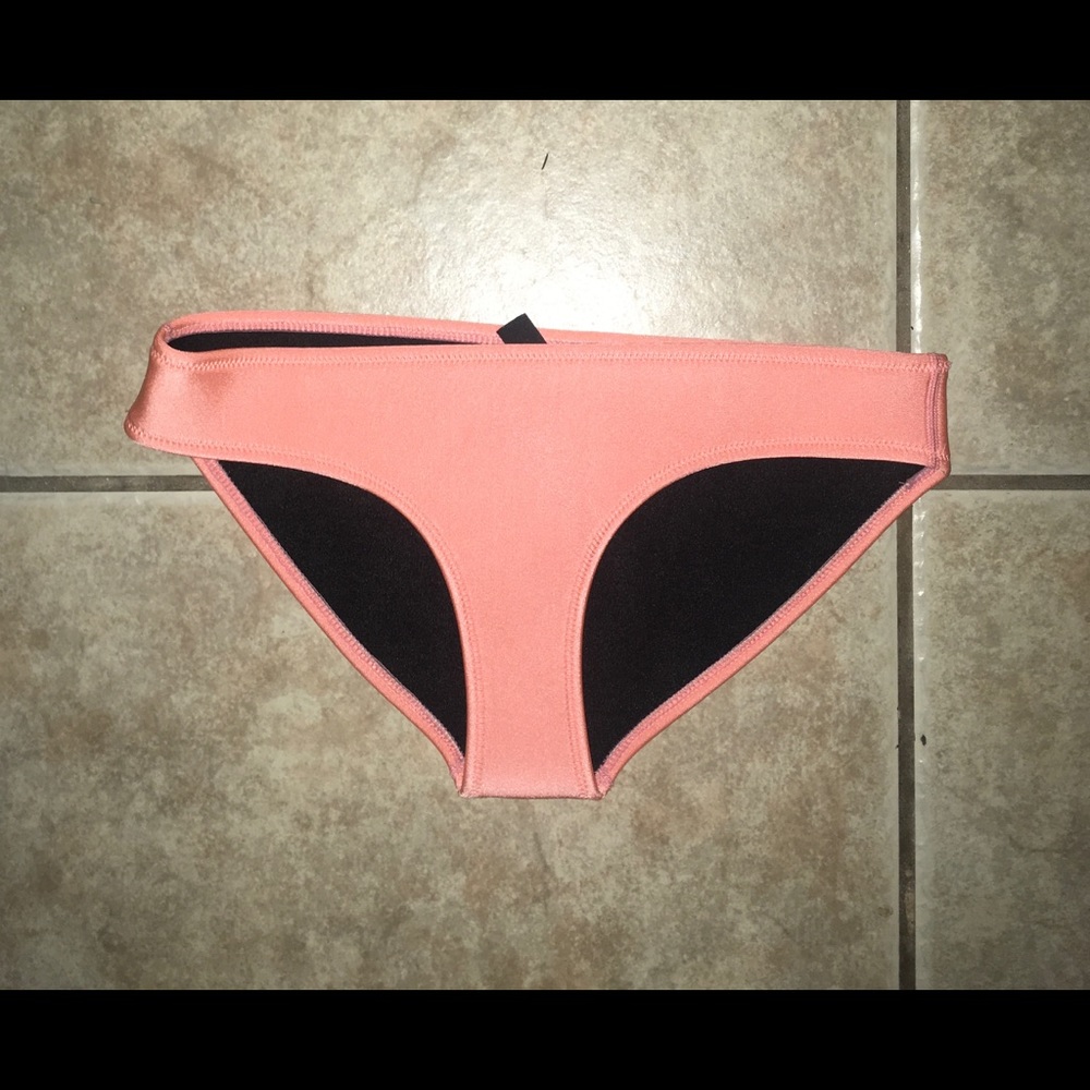 Triangle bikini bottom